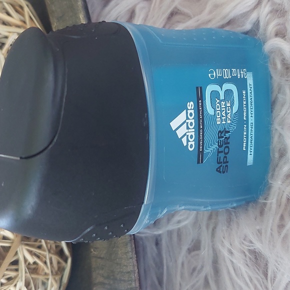 ADIDAS - Picture 3 of 3